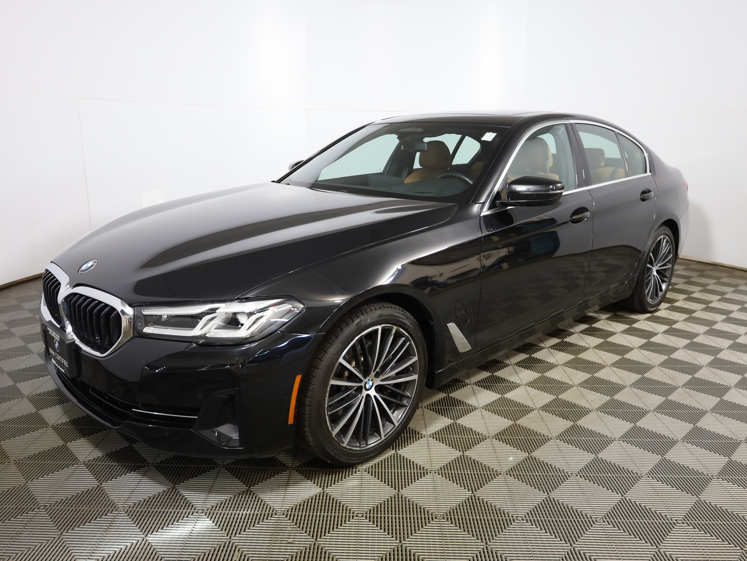 2023 BMW 5 Series 530i xDrive Sedan's photo