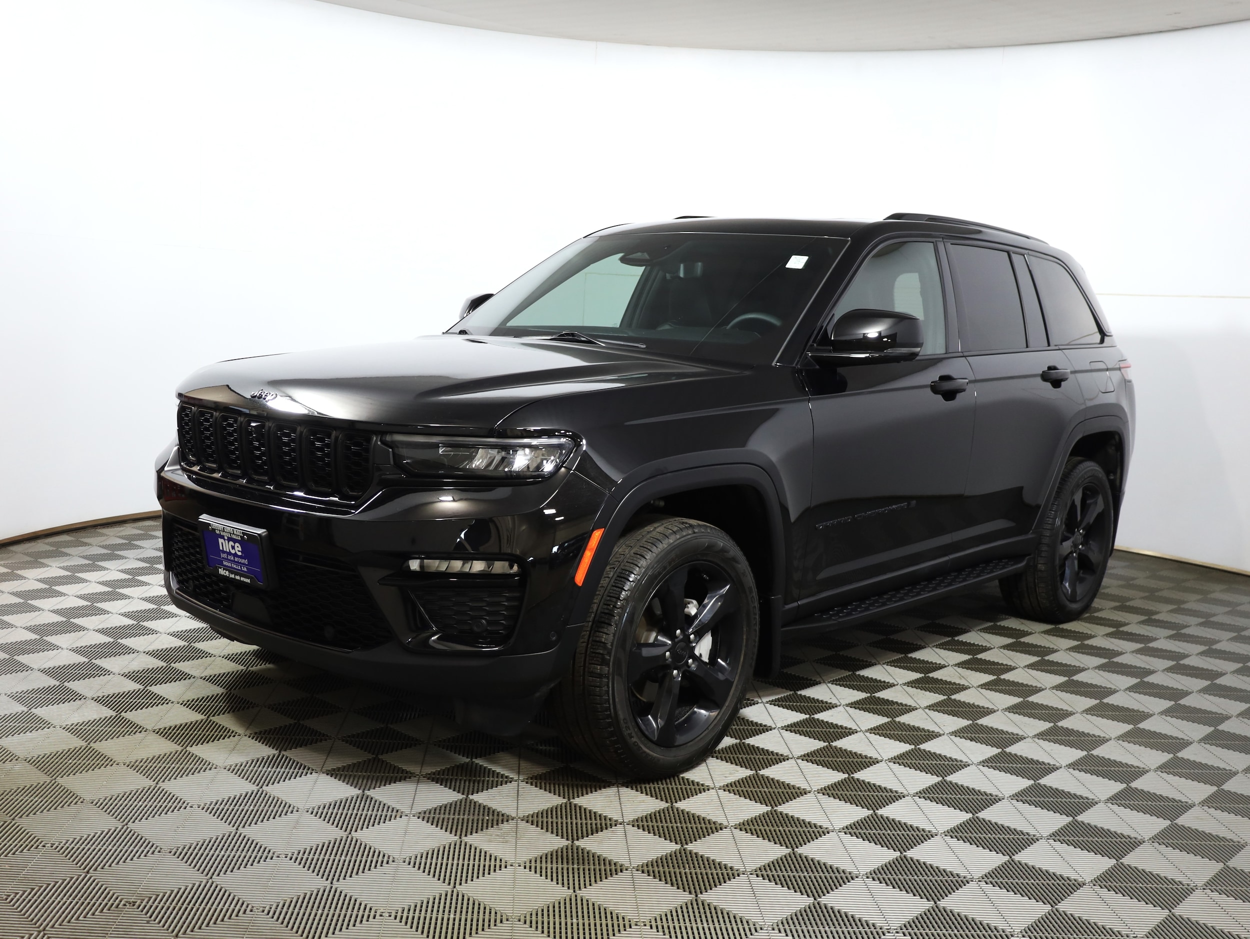 2024 Jeep Grand Cherokee Limited's photo