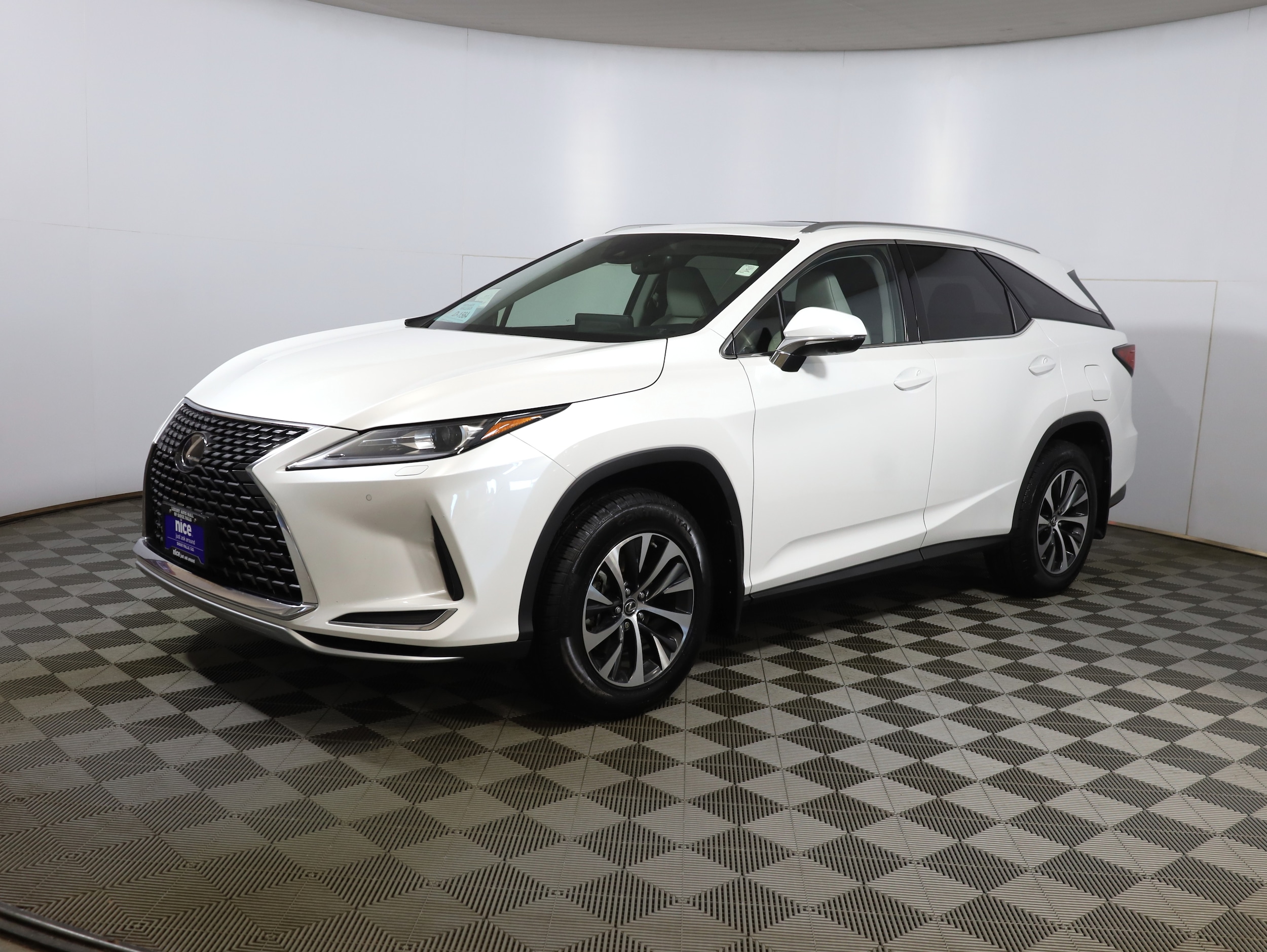 2022 Lexus RX 350's photo
