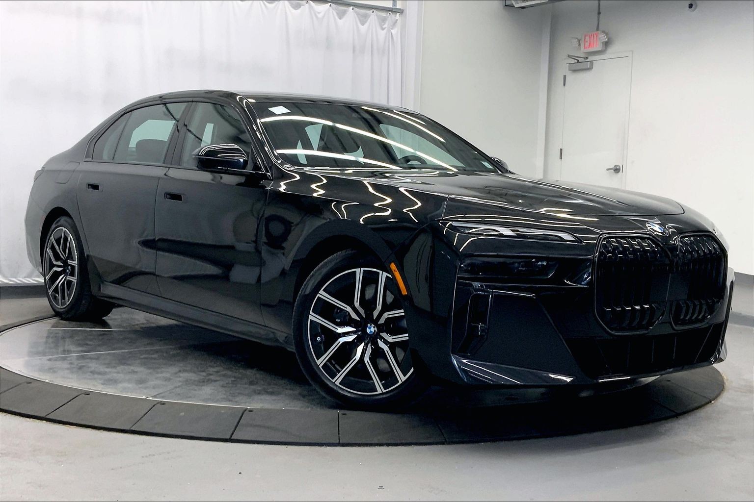 2025 BMW 7 Series 760i xDrive Sedan's photo