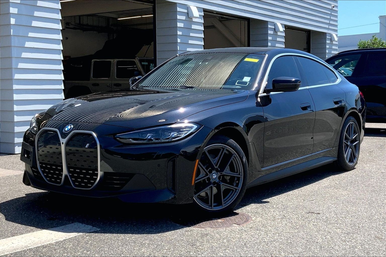 2024 BMW i4 eDrive40's photo