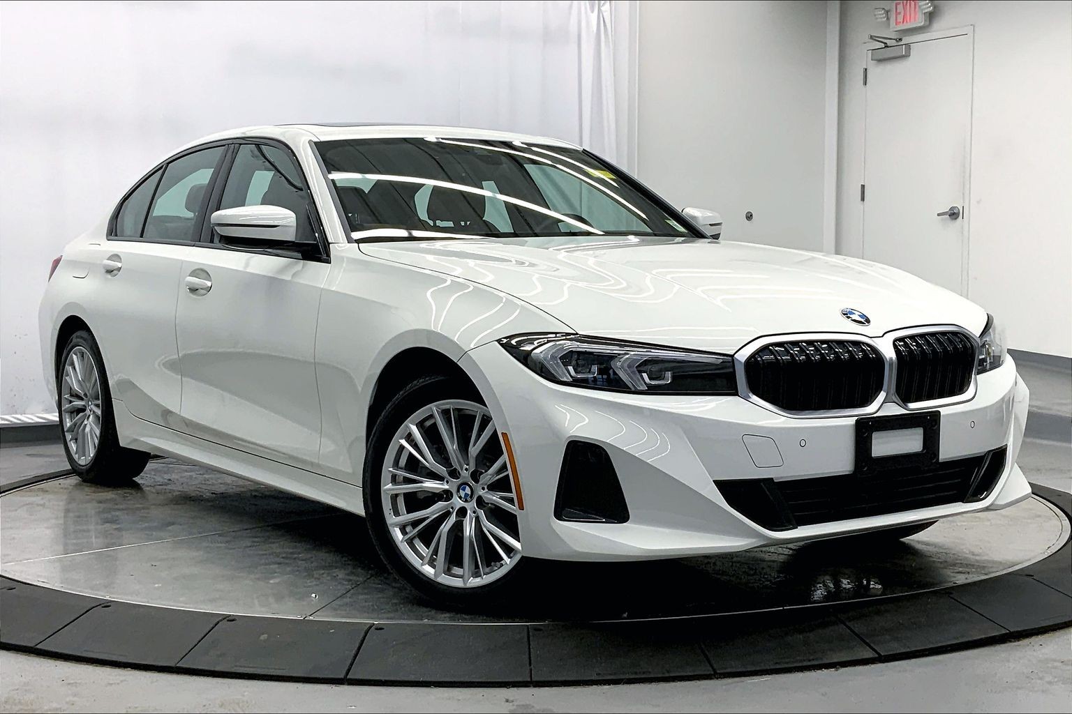 2023 BMW 3 Series 330i