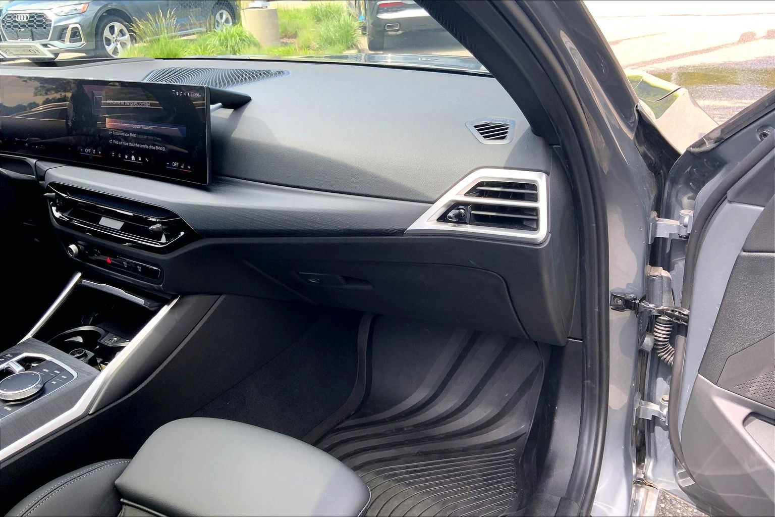 2026 BMW 3 Series 330i - Photo 20