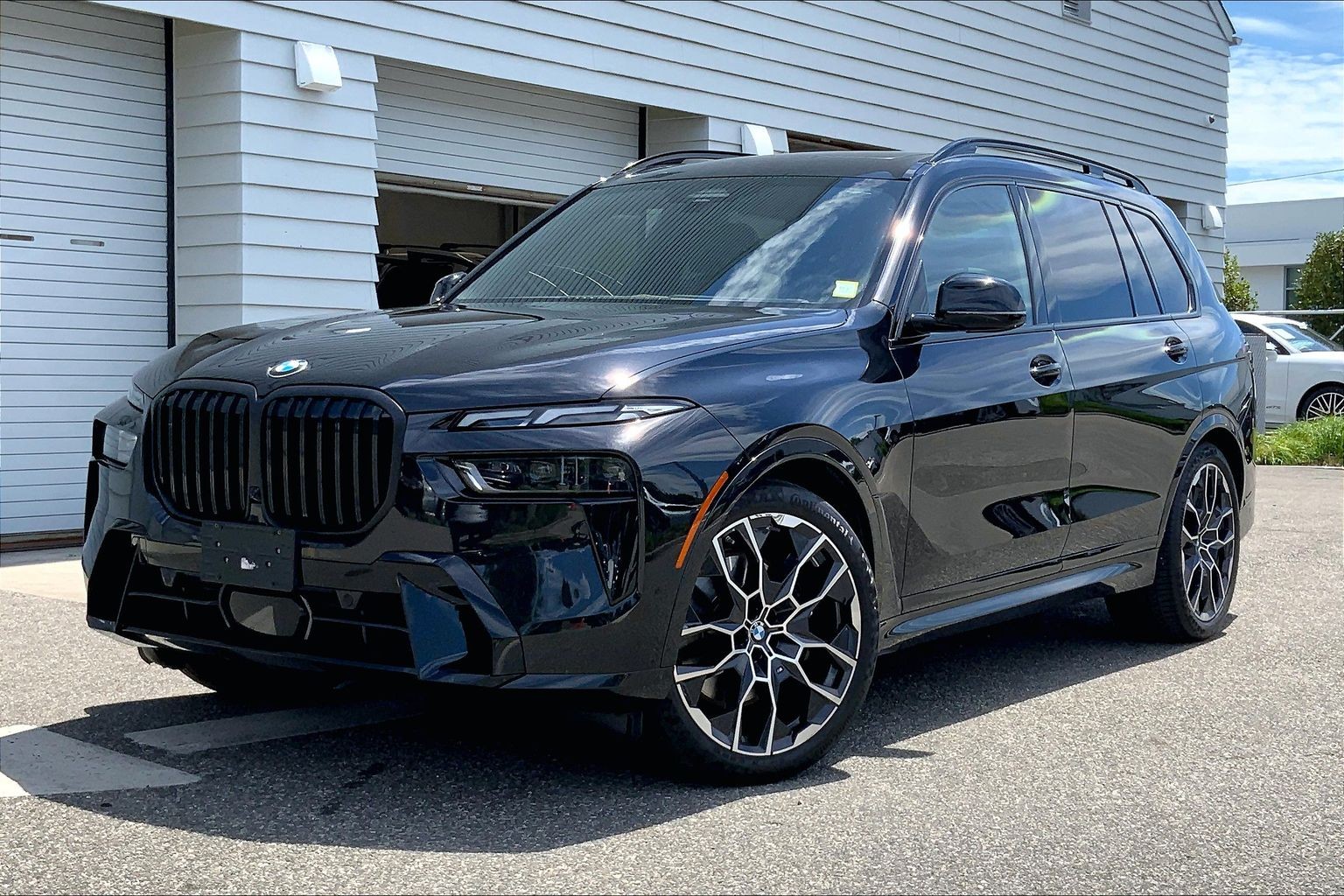 2023 BMW X7 xDrive40i's photo