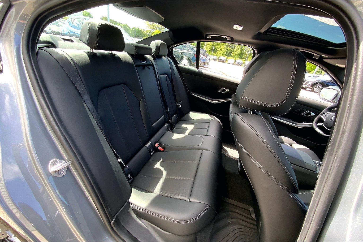 2026 BMW 3 Series 330i - Photo 21