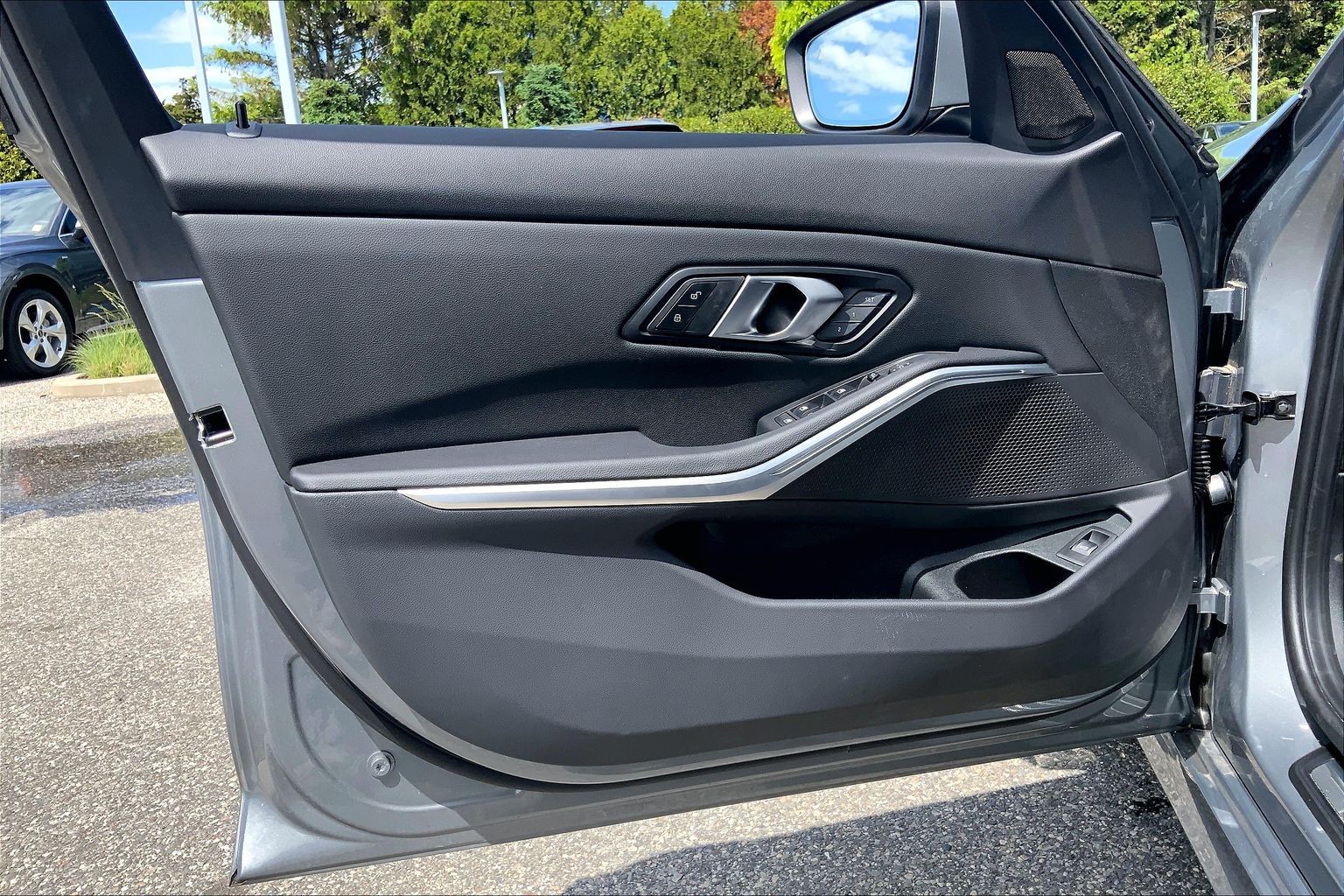 2026 BMW 3 Series 330i - Photo 26