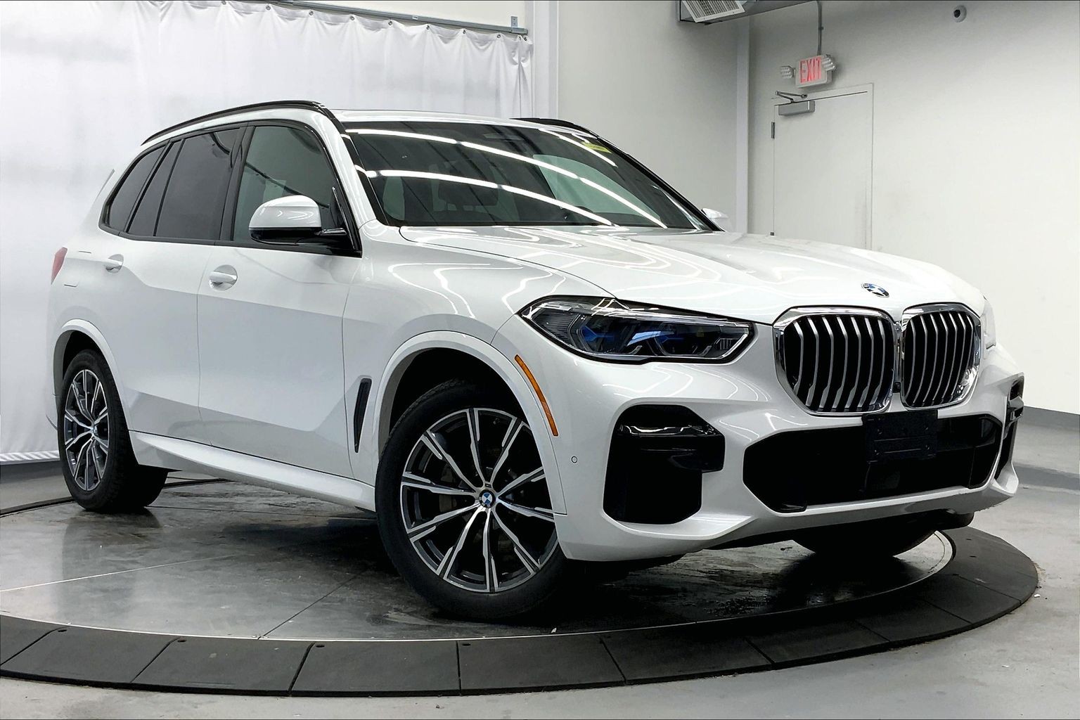 2023 BMW X5 SUV 