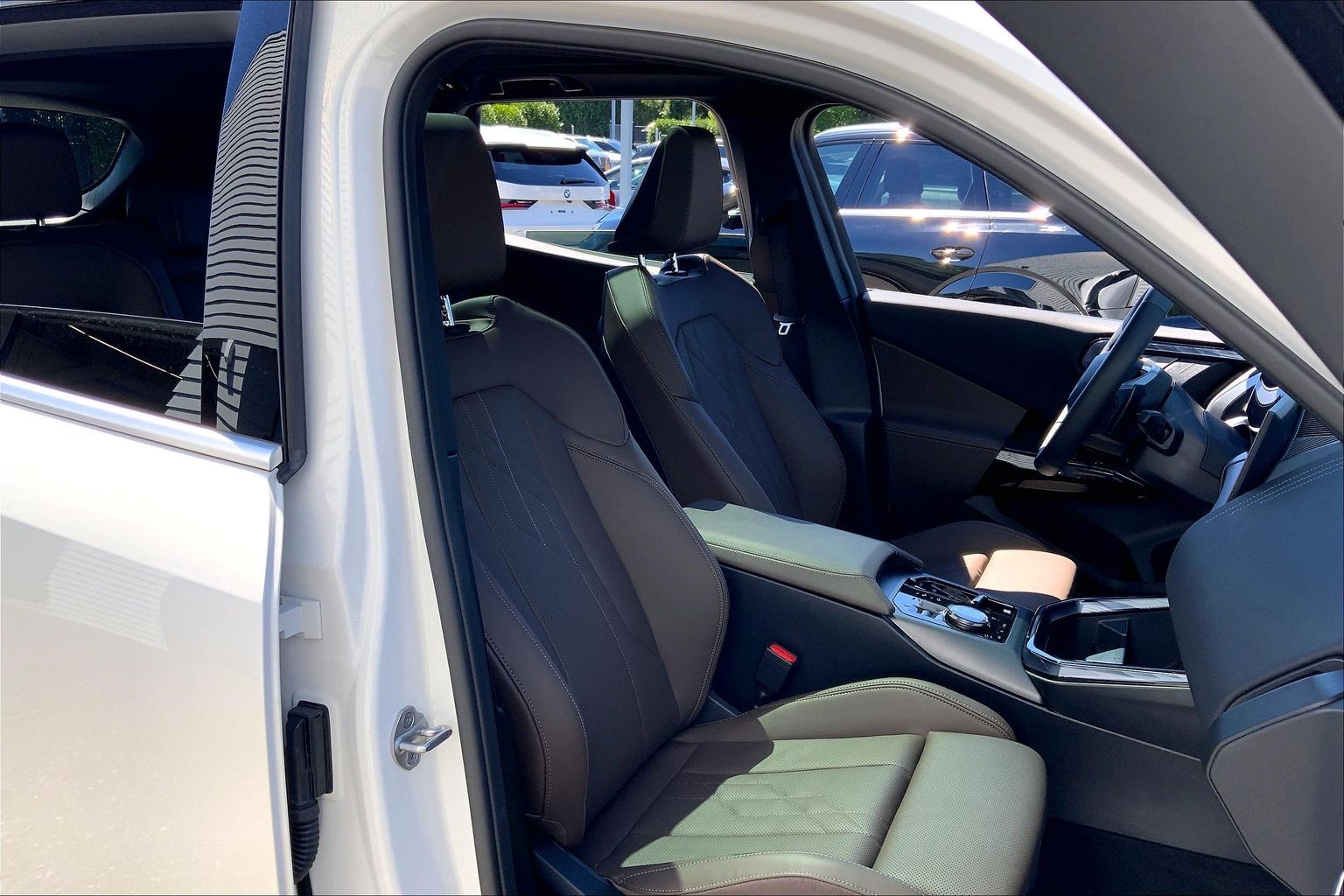 2026 BMW X3 30 - Photo 17
