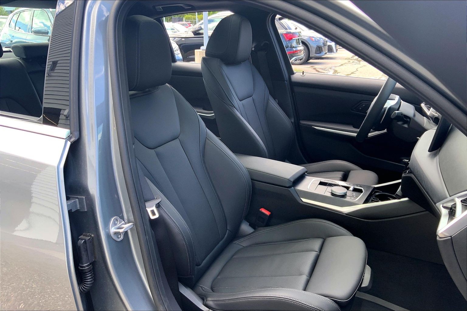 2026 BMW 3 Series 330i - Photo 17