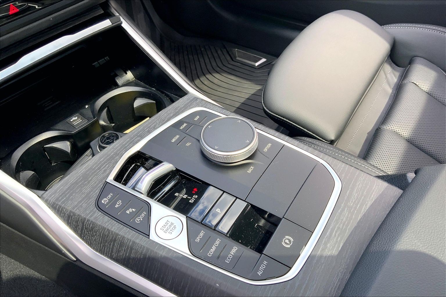 2026 BMW 3 Series 330i - Photo 16