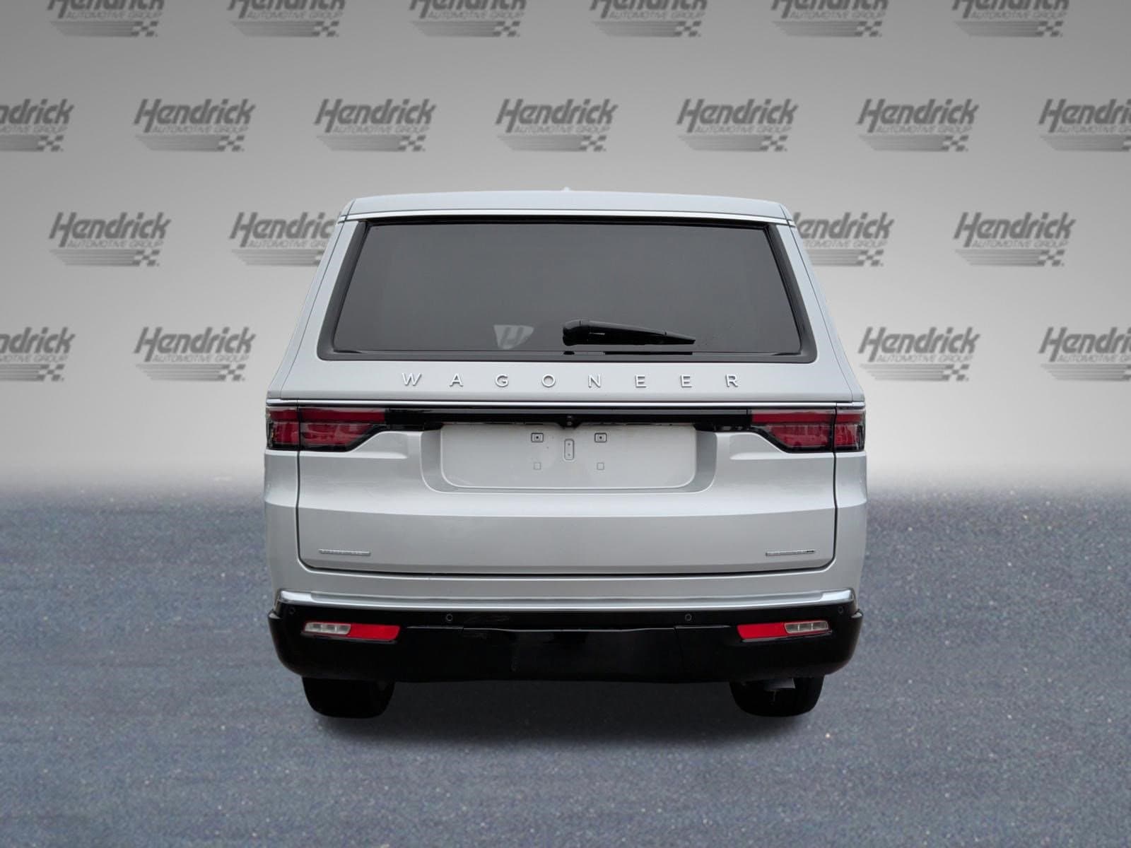 2022 Jeep Wagoneer Series III photo 3