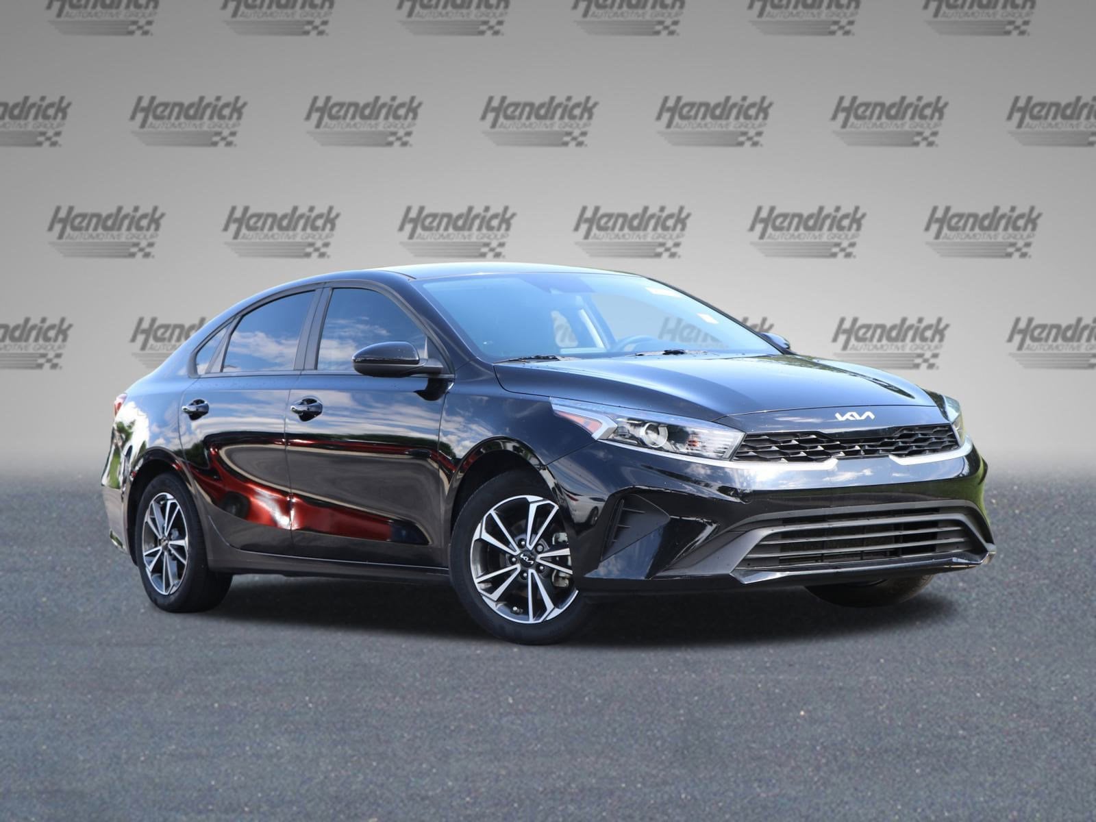 Used 2022 Kia FORTE LXS with VIN 3KPF24AD6NE464437 for sale in Austin, TX