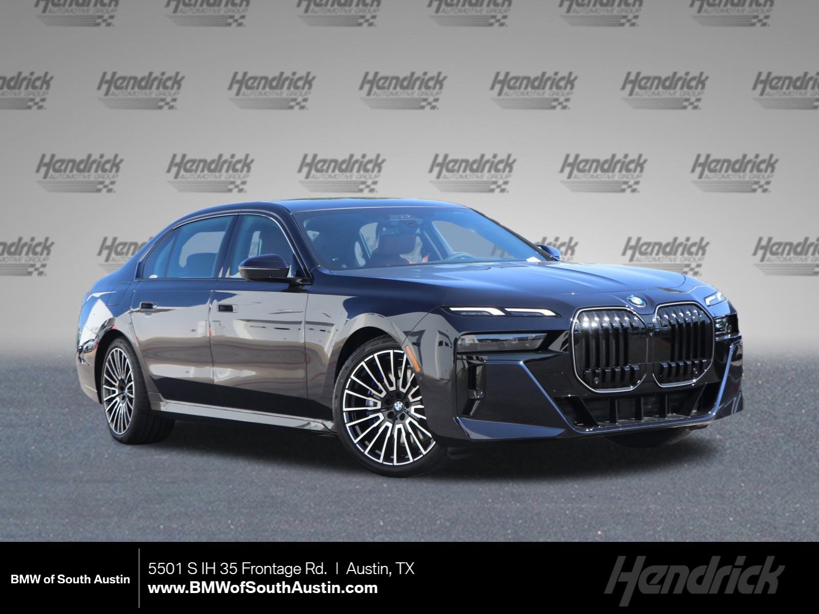 2025 BMW 7 Series 740i's photo