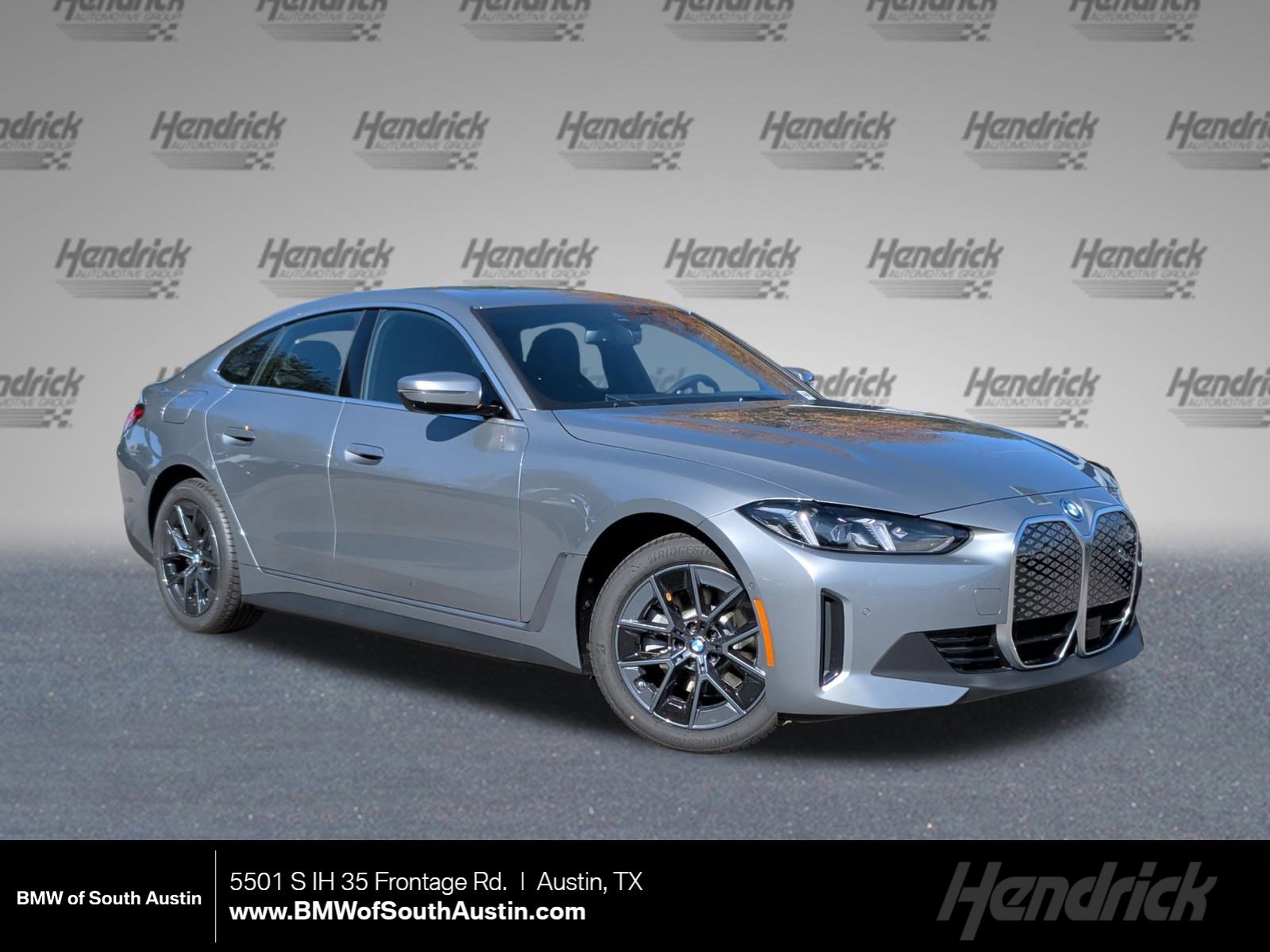 2025 BMW i4 40's photo