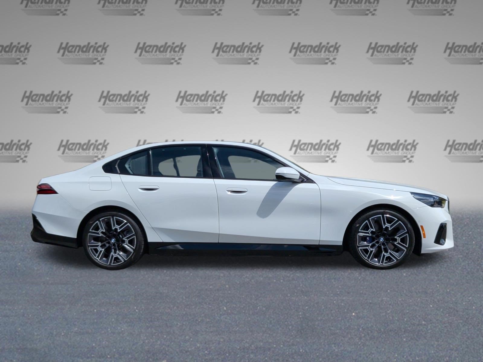 2026 BMW 550e 550e XDrive