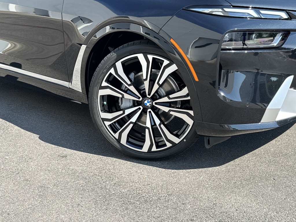 New 2026 BMW X7 xDrive40i SUV