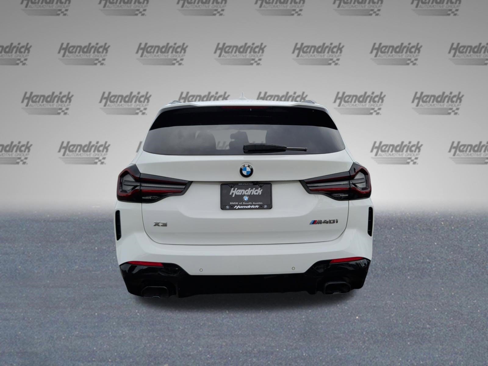 2024 BMW X3 M40i photo 3