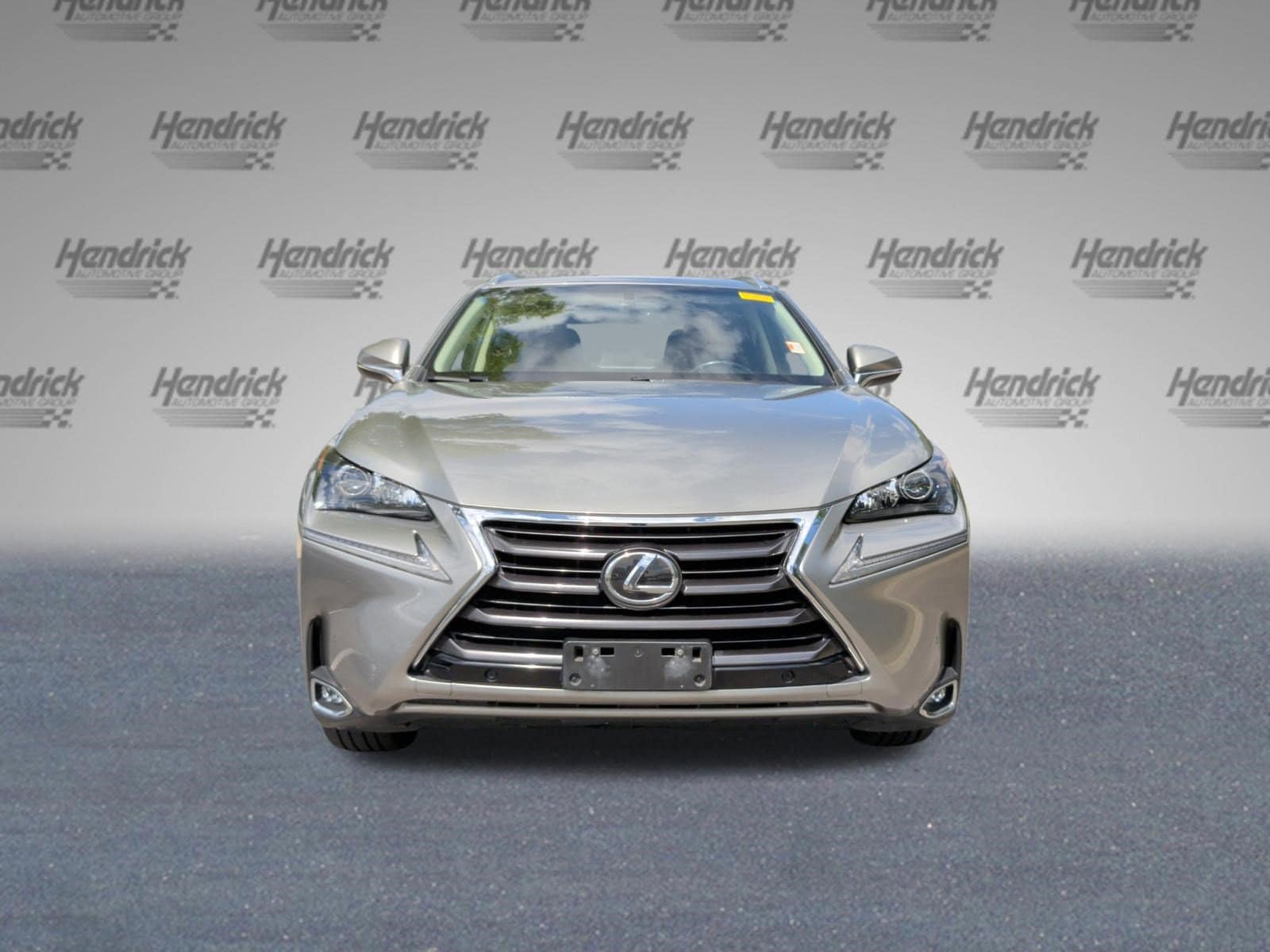 2016 LEXUS NX 200t photo 4