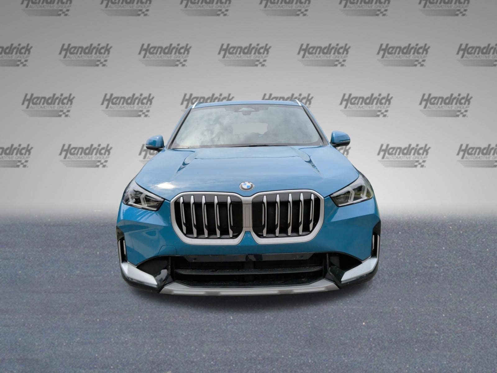 2025 BMW X1 xDrive28i photo 4