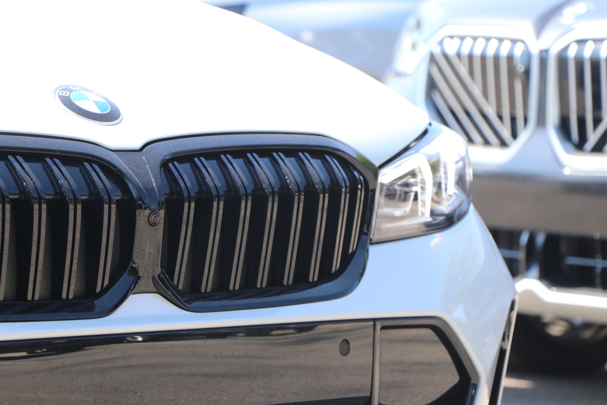 2025 BMW 330i 330i photo 5