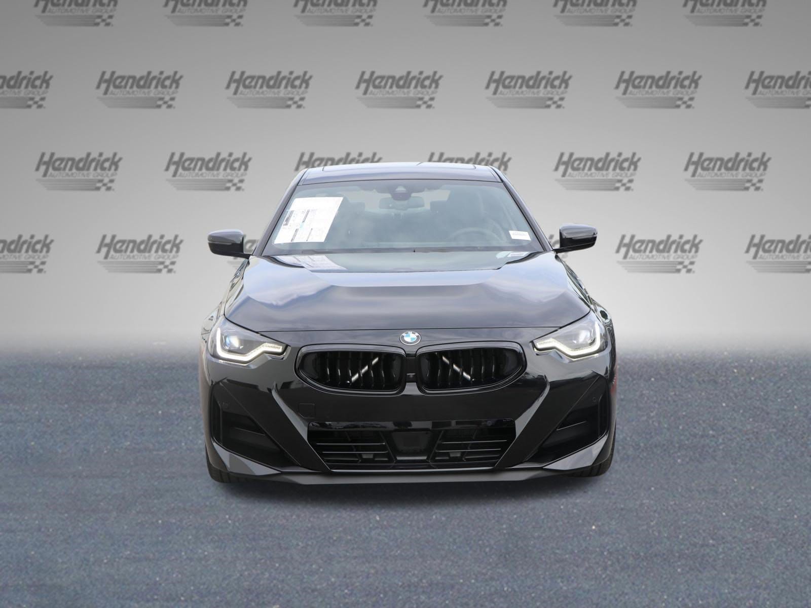 2025 BMW 230i 230i xDrive photo 3
