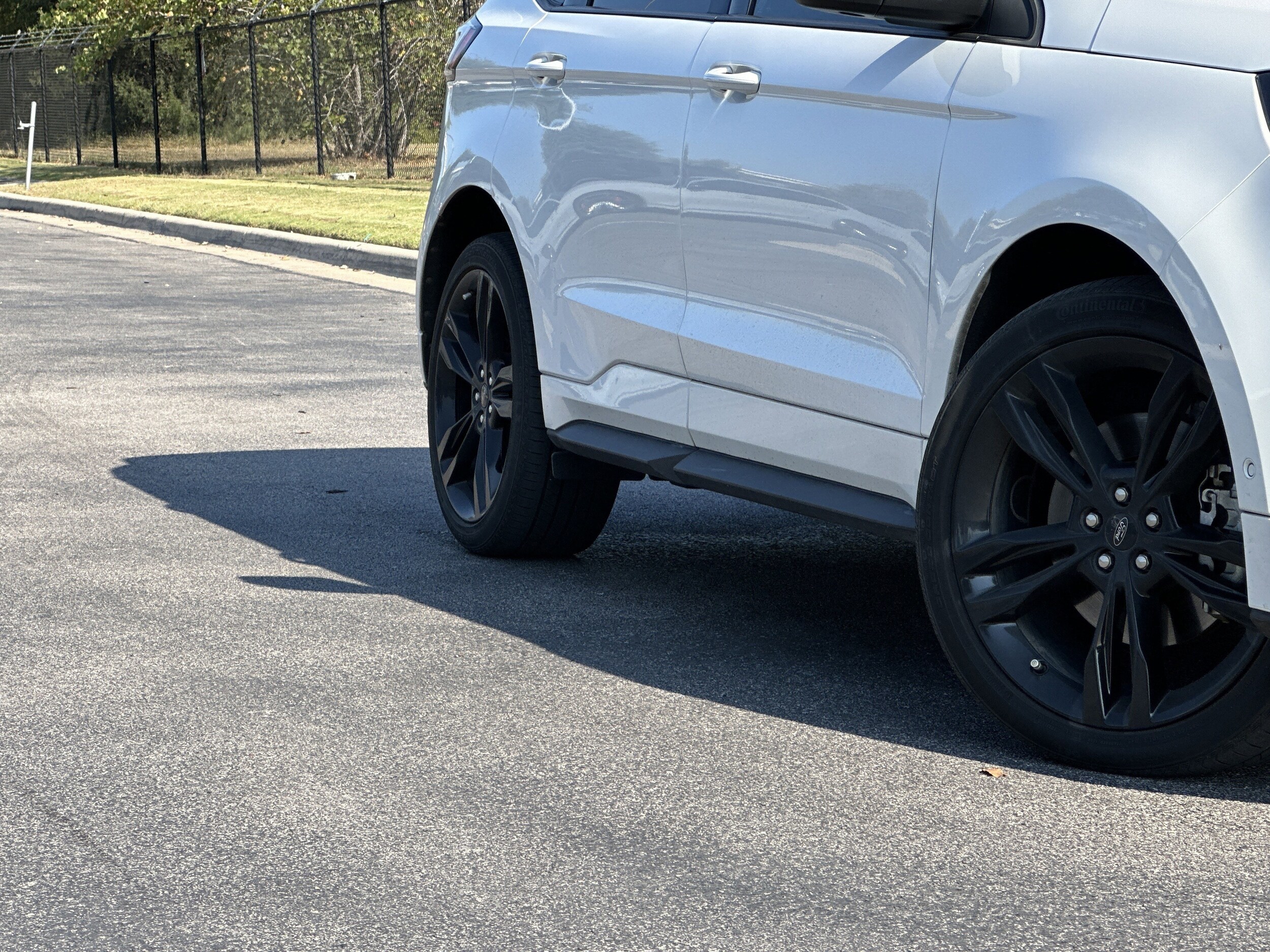 2020 Ford Edge ST photo 3