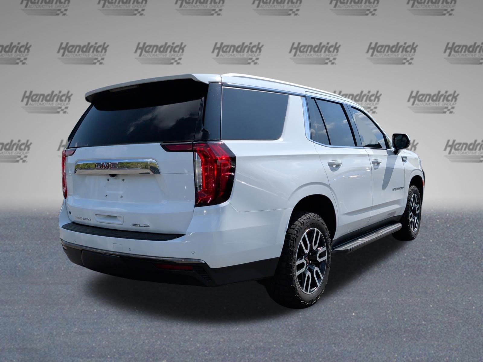 2022 GMC Yukon SLE photo 5