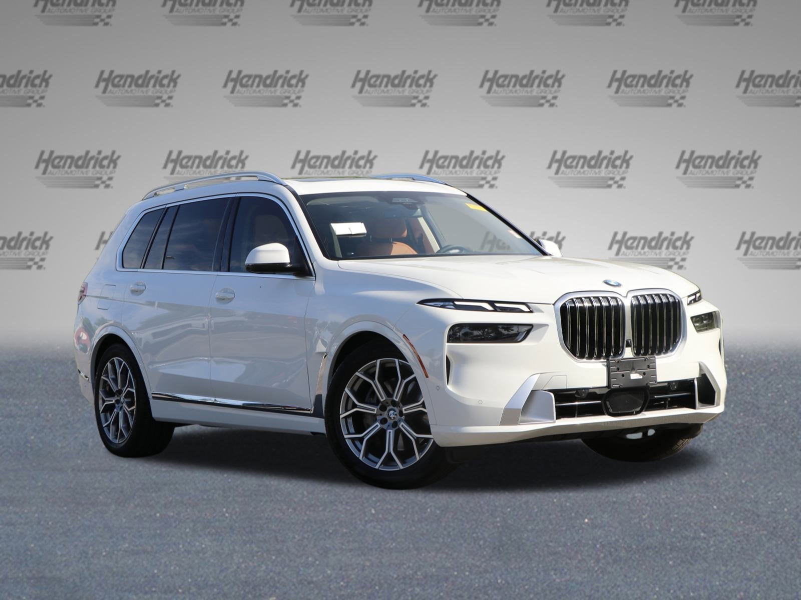 Used 2024 BMW X7 40i with VIN 5UX23EM01R9W00704 for sale in Austin, TX