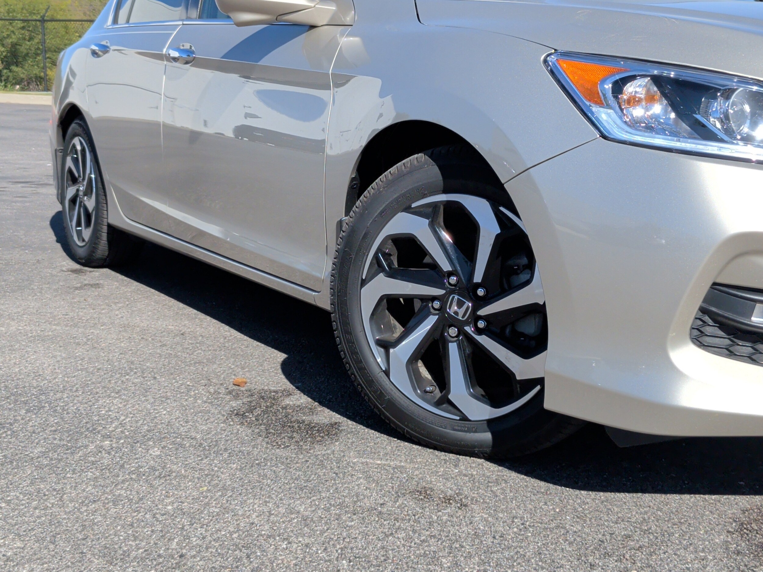 2017 Honda Accord EX-L photo 3