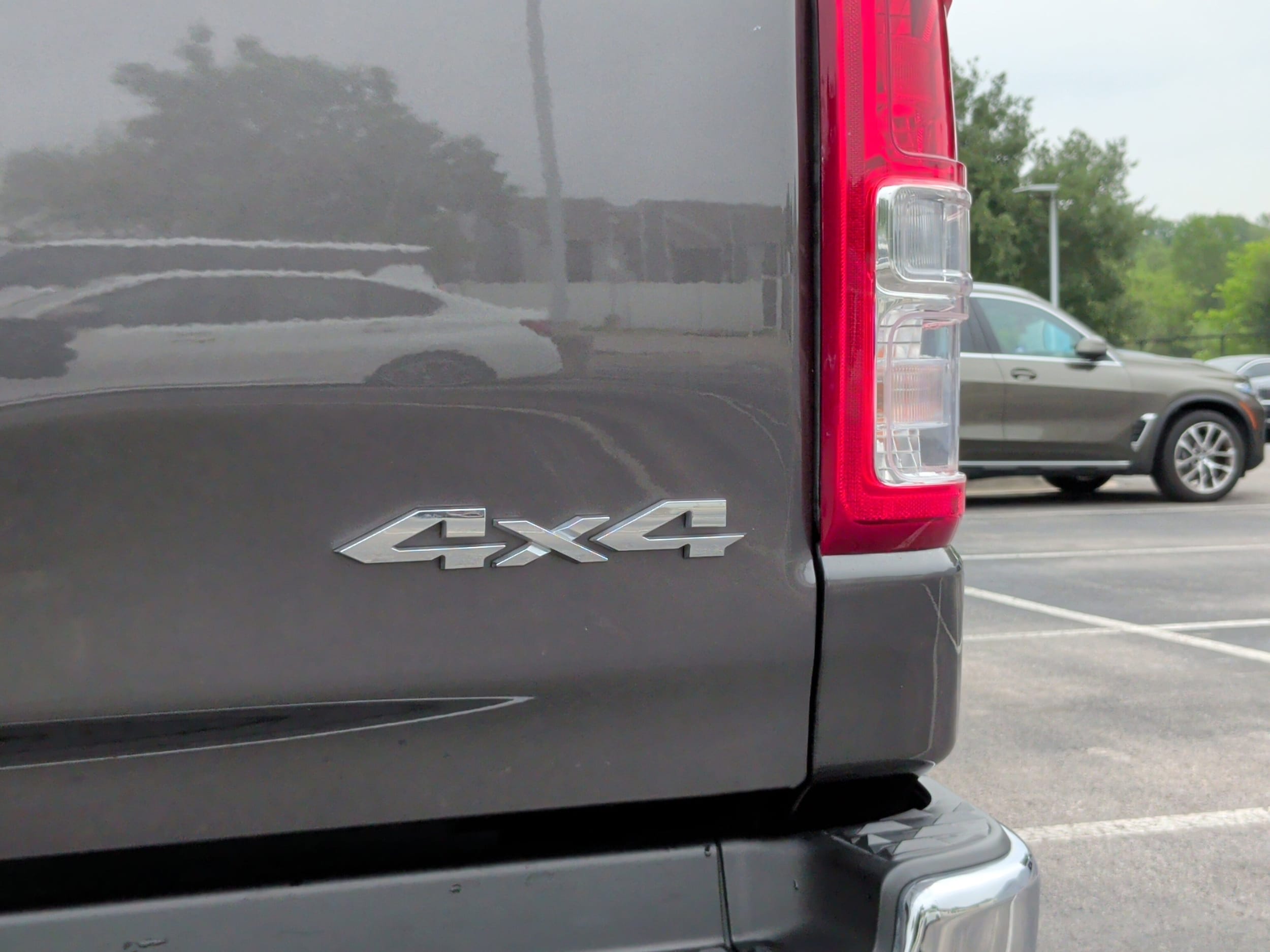 2022 Ram 1500 Big Horn 4x4 Quad Cab photo 3