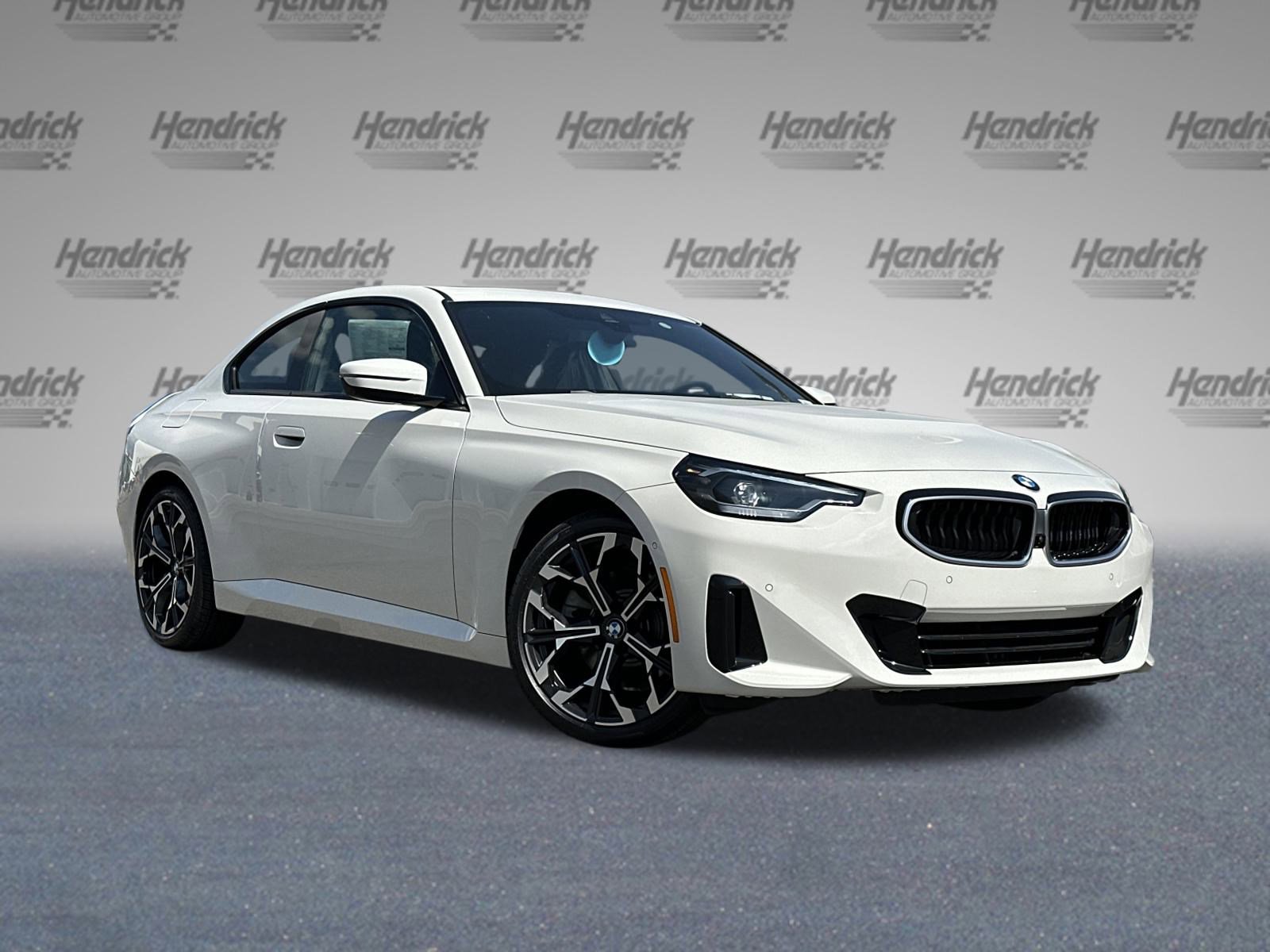 2025 Bmw 230i xDrive photo 2