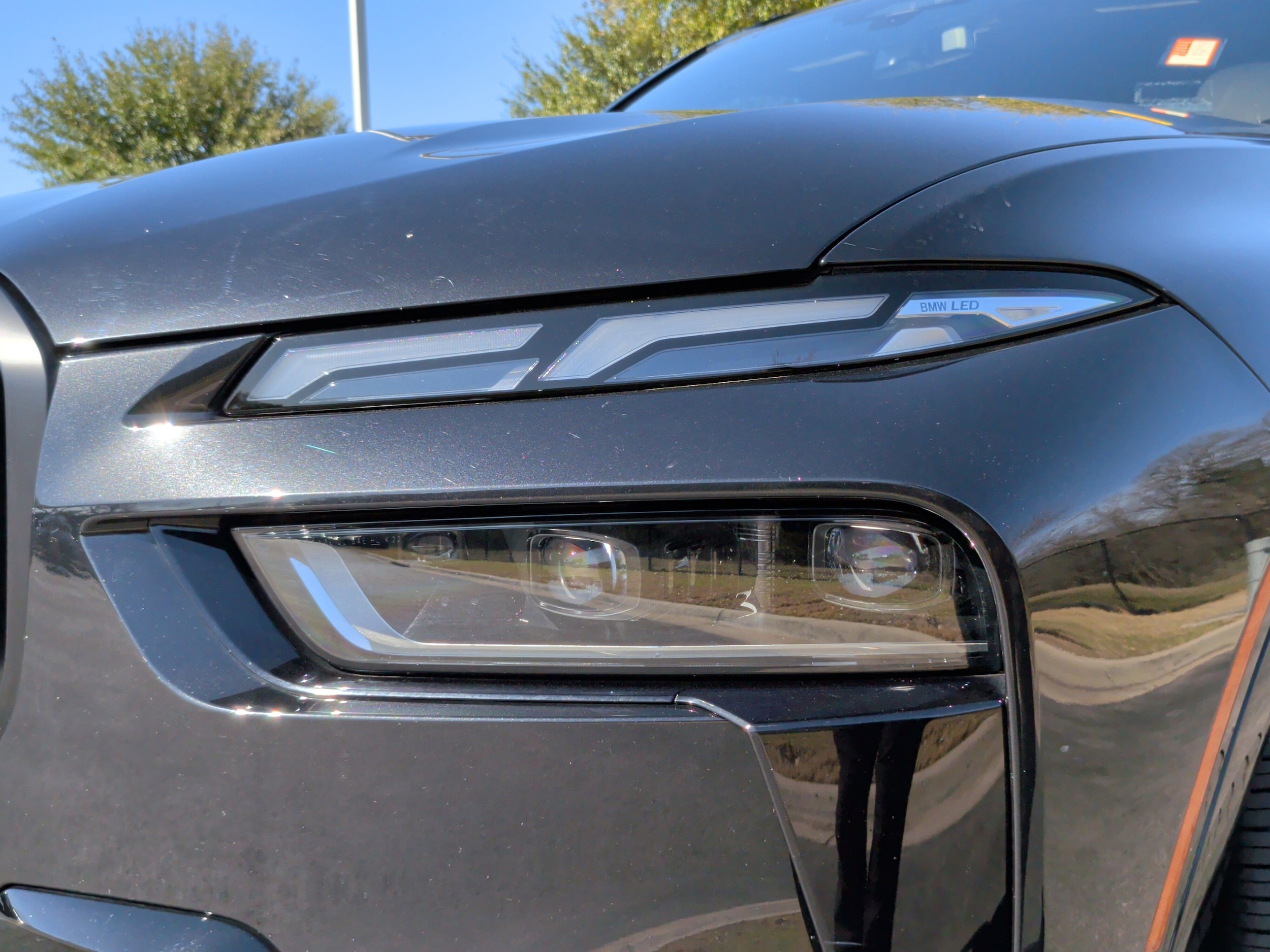 2024 BMW X7 M60i photo 2