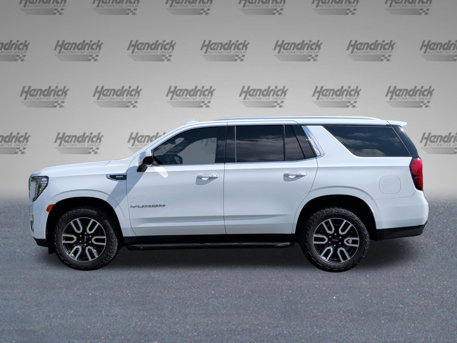 2022 GMC Yukon SLE photo 6