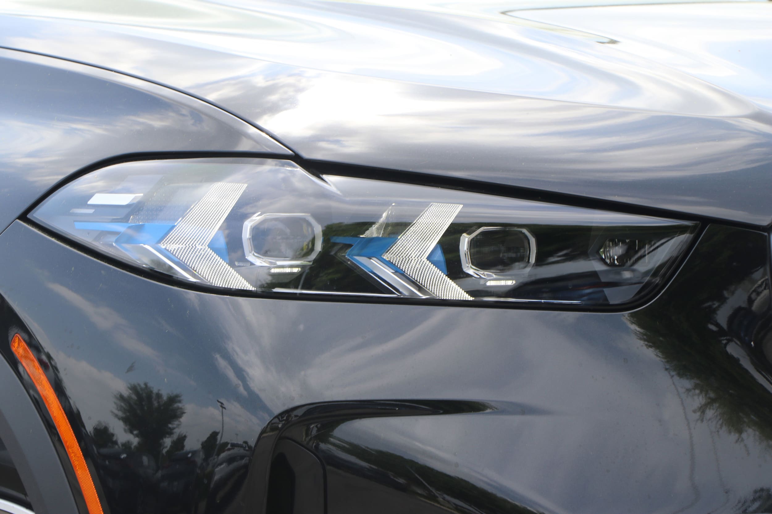 2025 BMW X5 PHEV xDrive50e photo 4