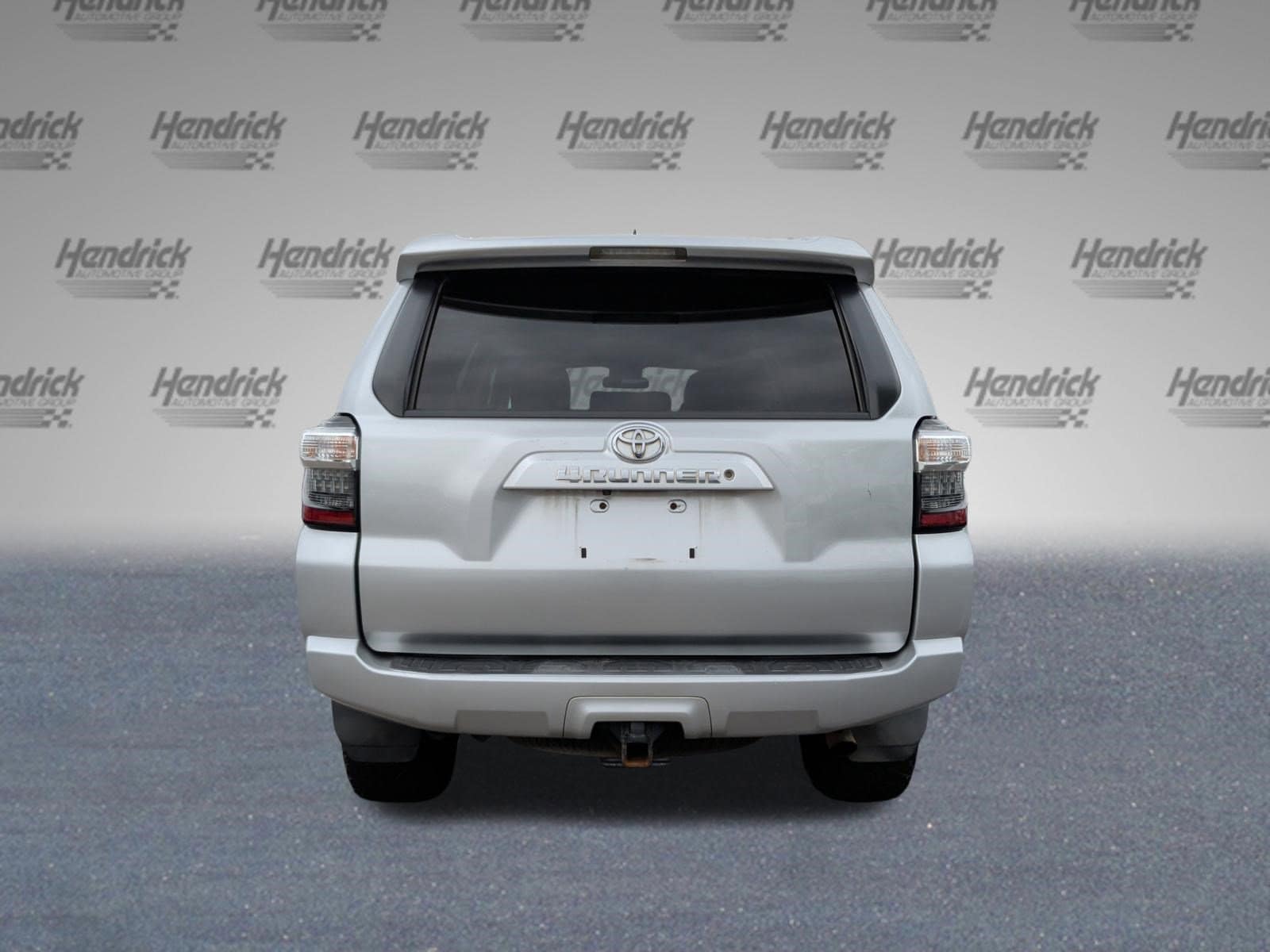 2016 Toyota 4Runner SR5 photo 3