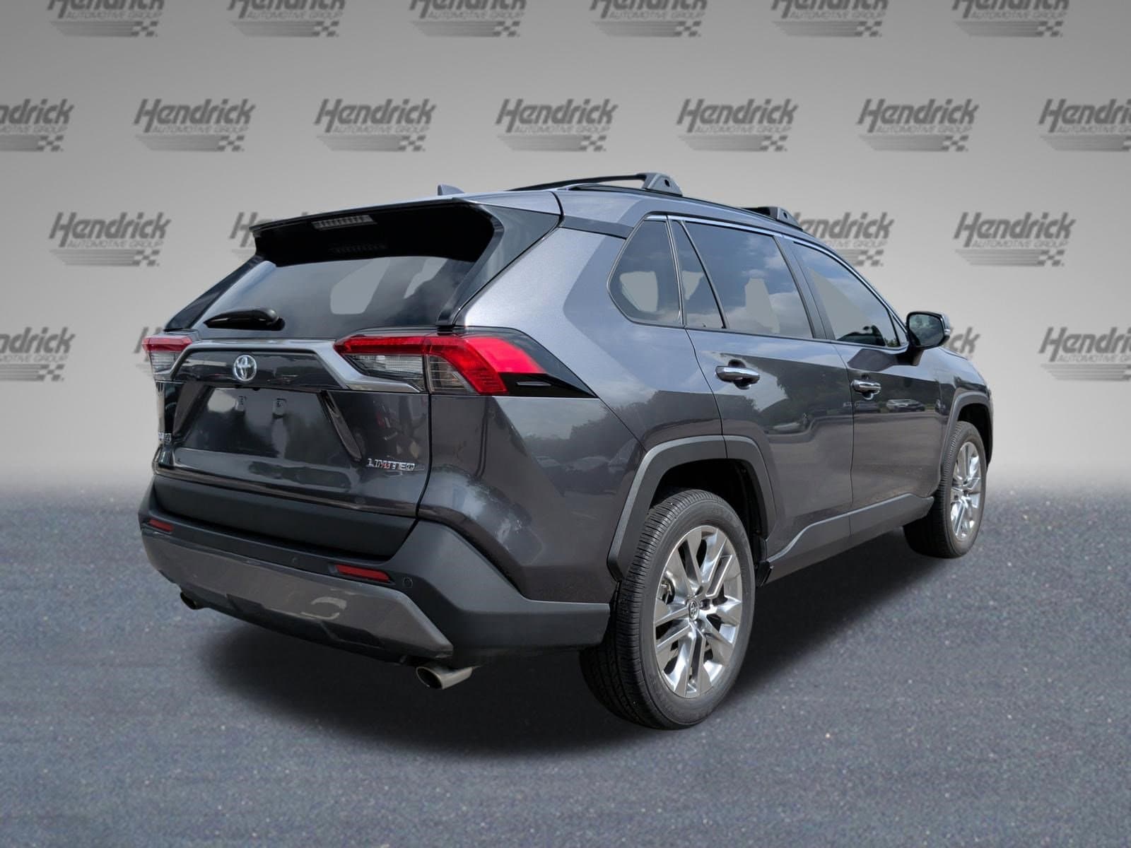 2019 Toyota RAV4 Limited photo 5