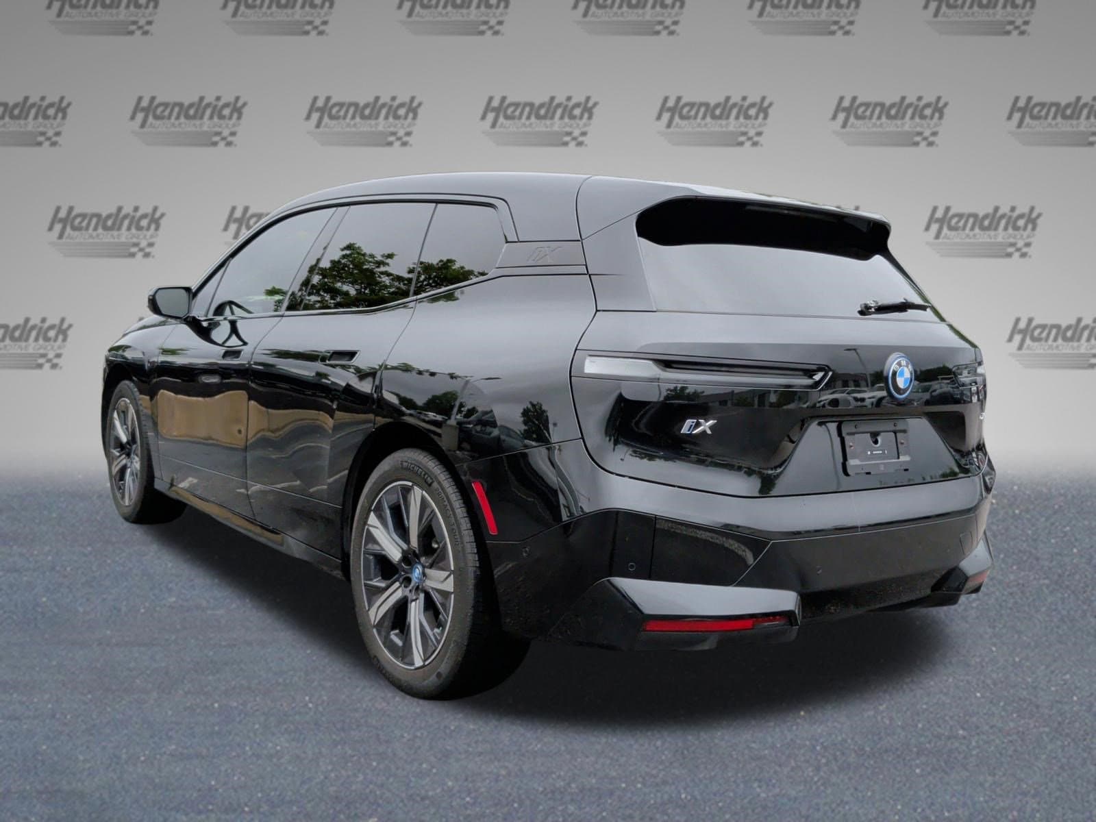 2024 BMW iX xDrive50 photo 3