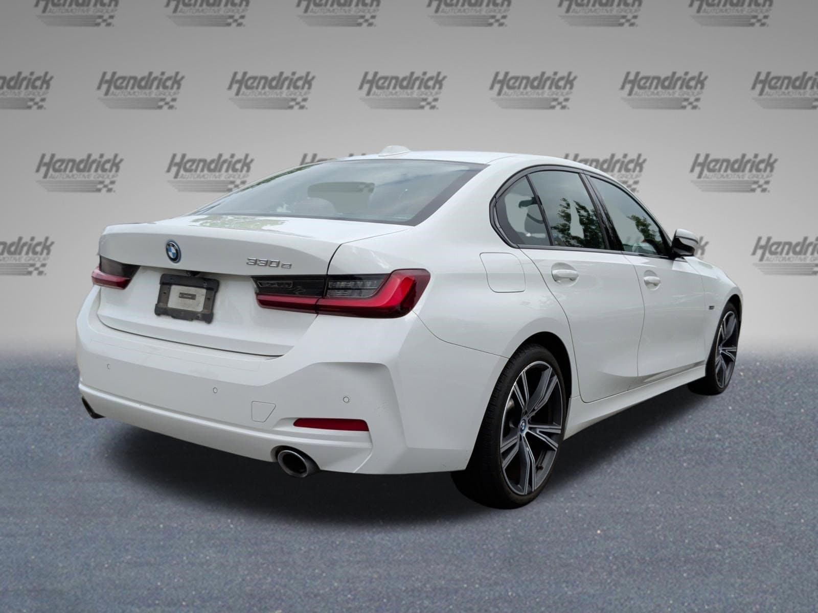 2023 BMW 330e 330e photo 6