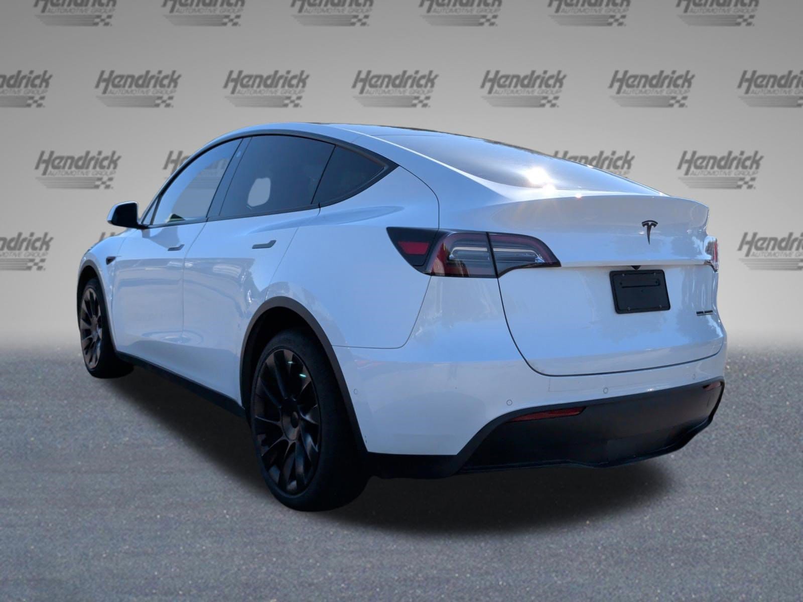 2022 Tesla Model Y Long Range photo 3