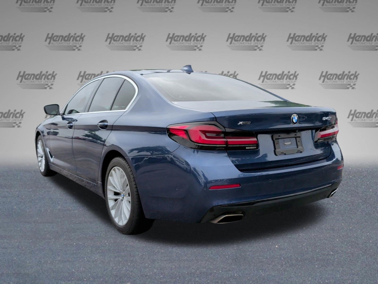 2021 BMW 540i 540i xDrive photo 3