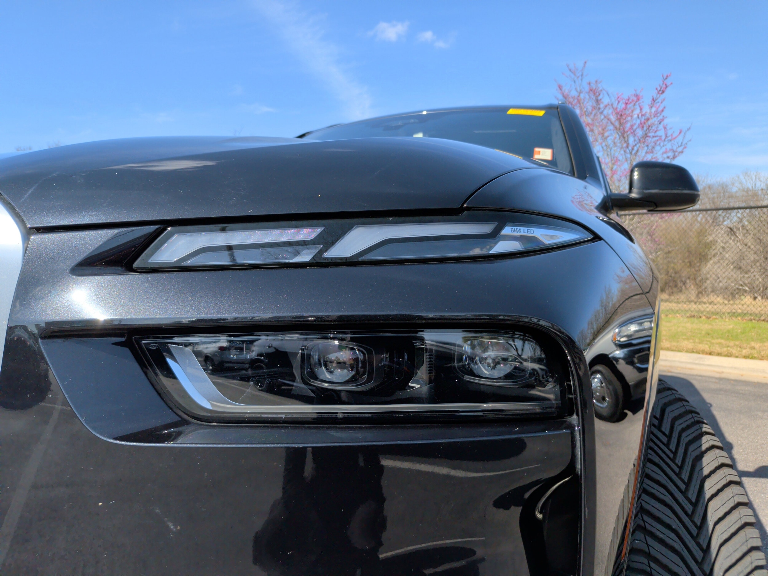 2024 BMW X7 xDrive40i photo 2