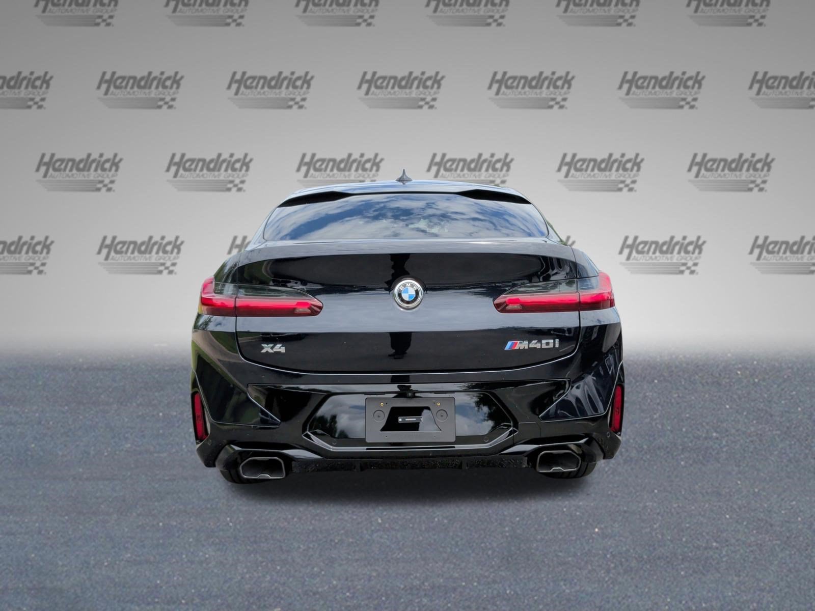2025 BMW X4 M40i