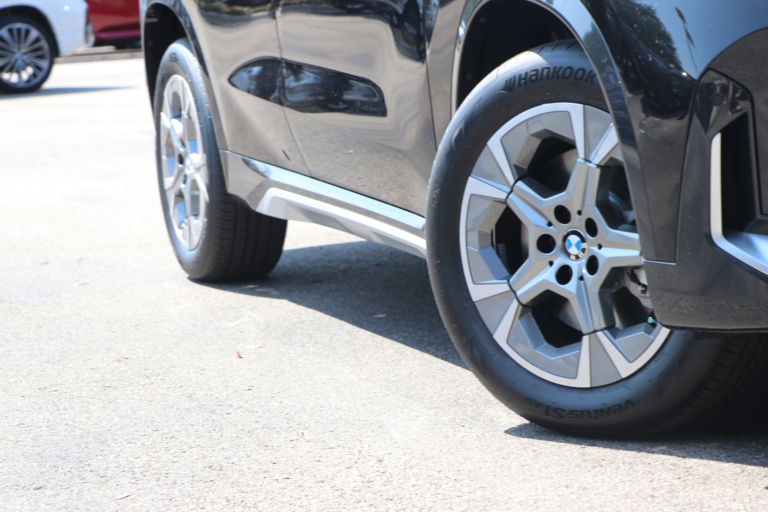 2025 BMW X1 xDrive28i photo 2