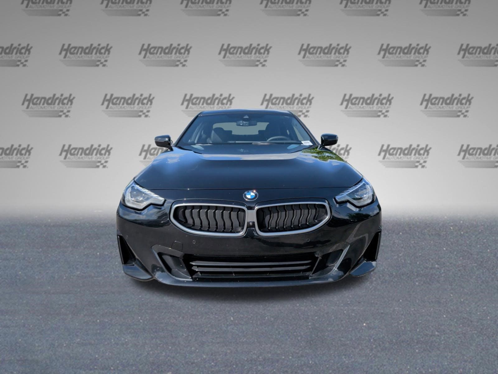 2025 BMW 230i 230i photo 4