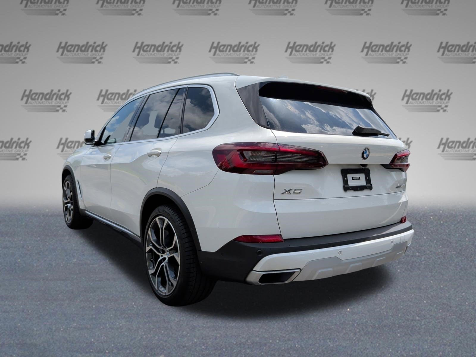 2022 BMW X5 sDrive40i photo 3