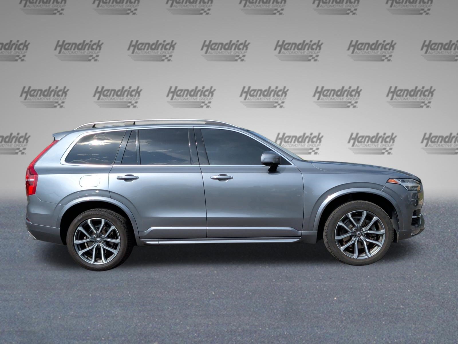 2017 Volvo XC90 Momentum