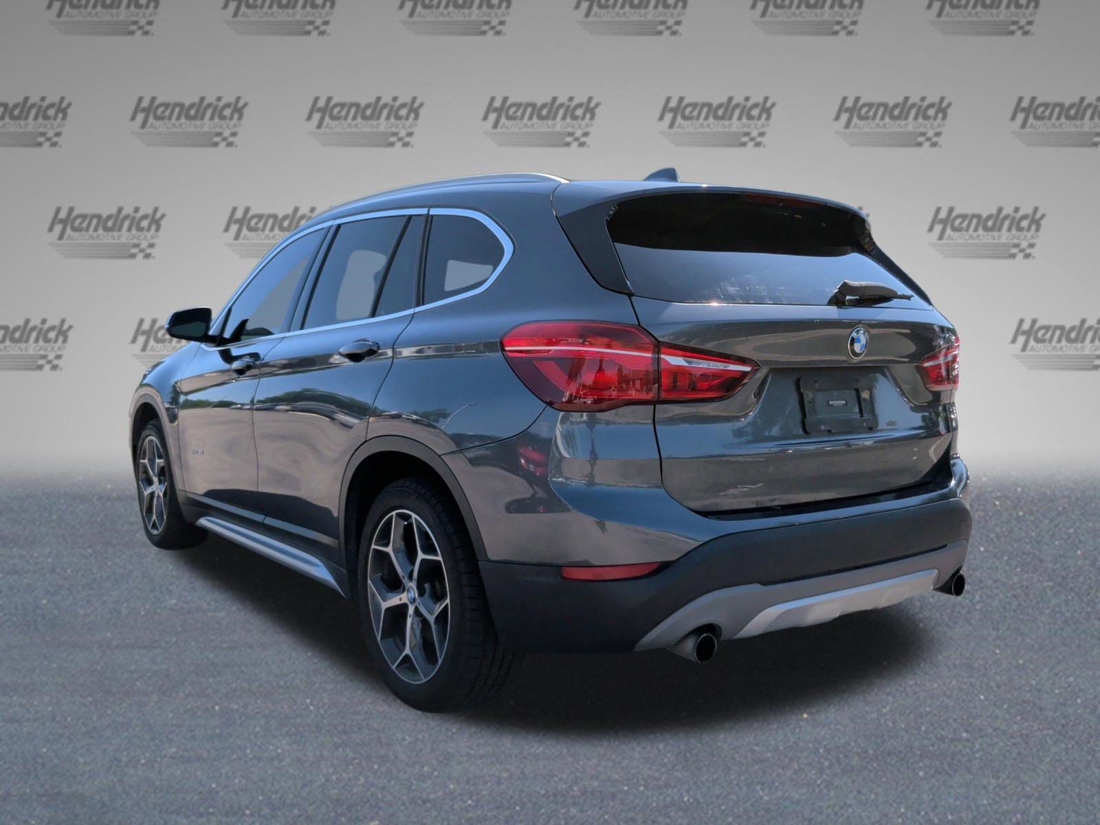 2017 BMW X1 xDrive28i photo 3