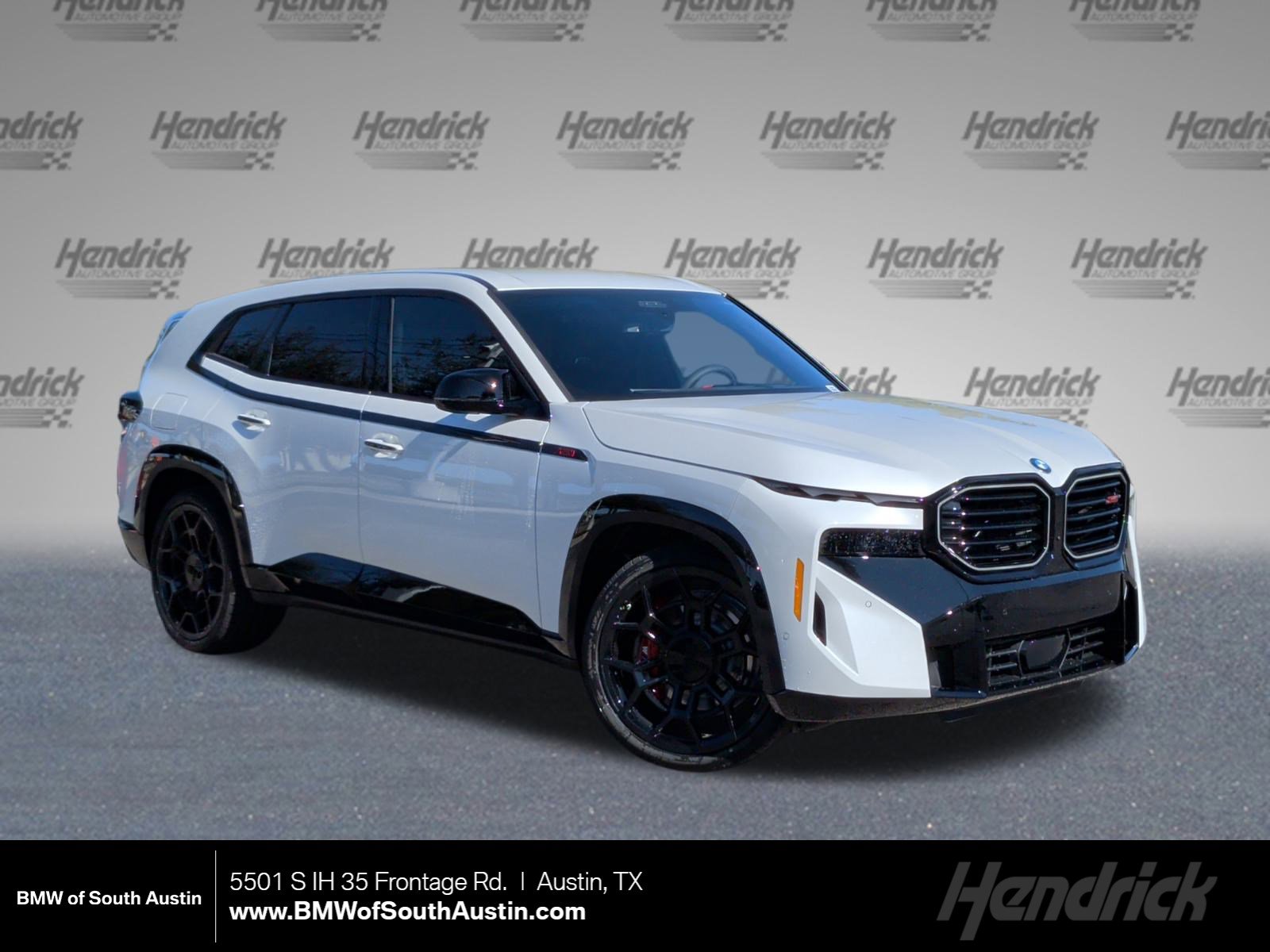 2026 BMW XM Base's photo