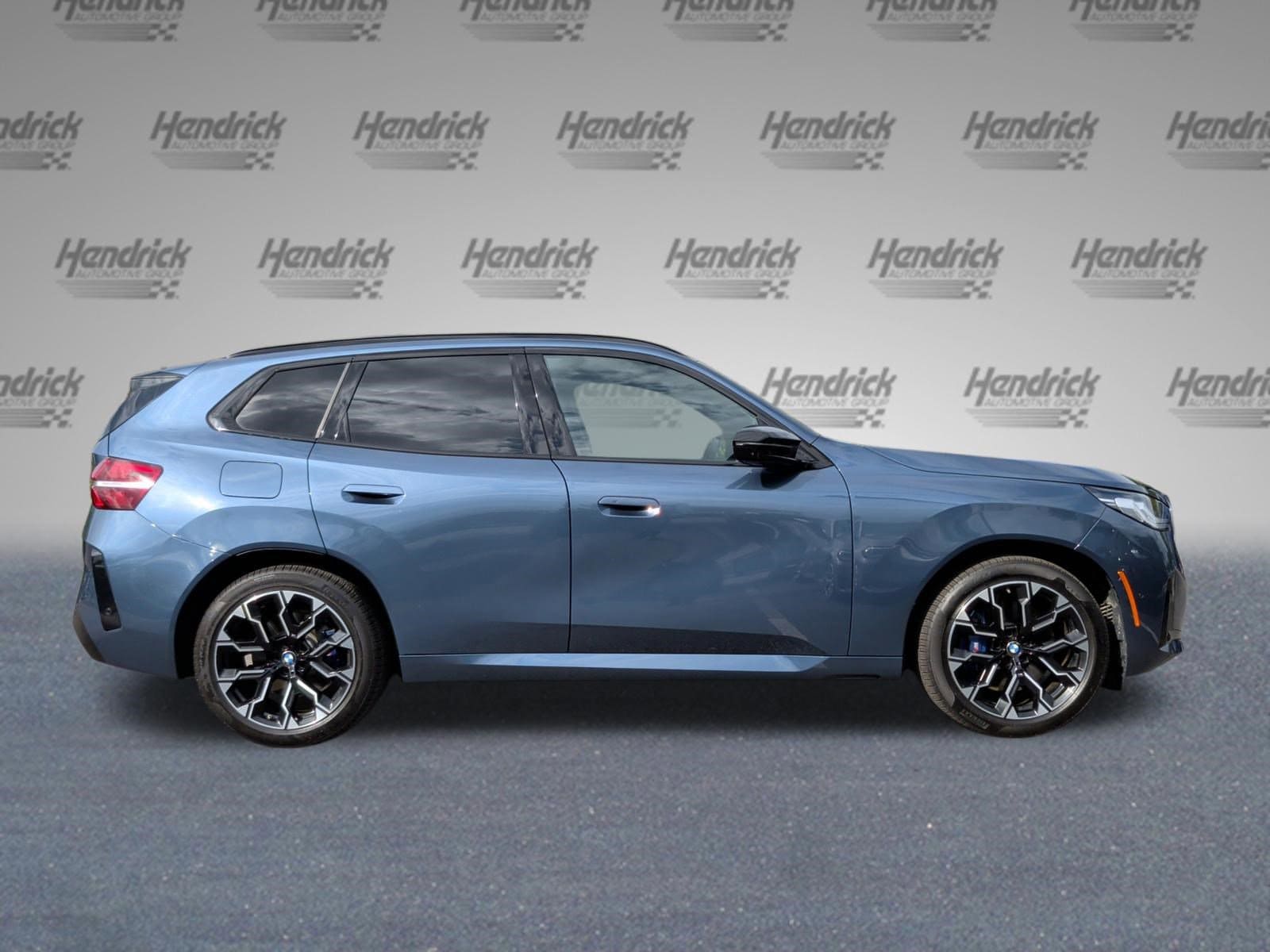 2025 BMW X3 M50 xDrive photo 4