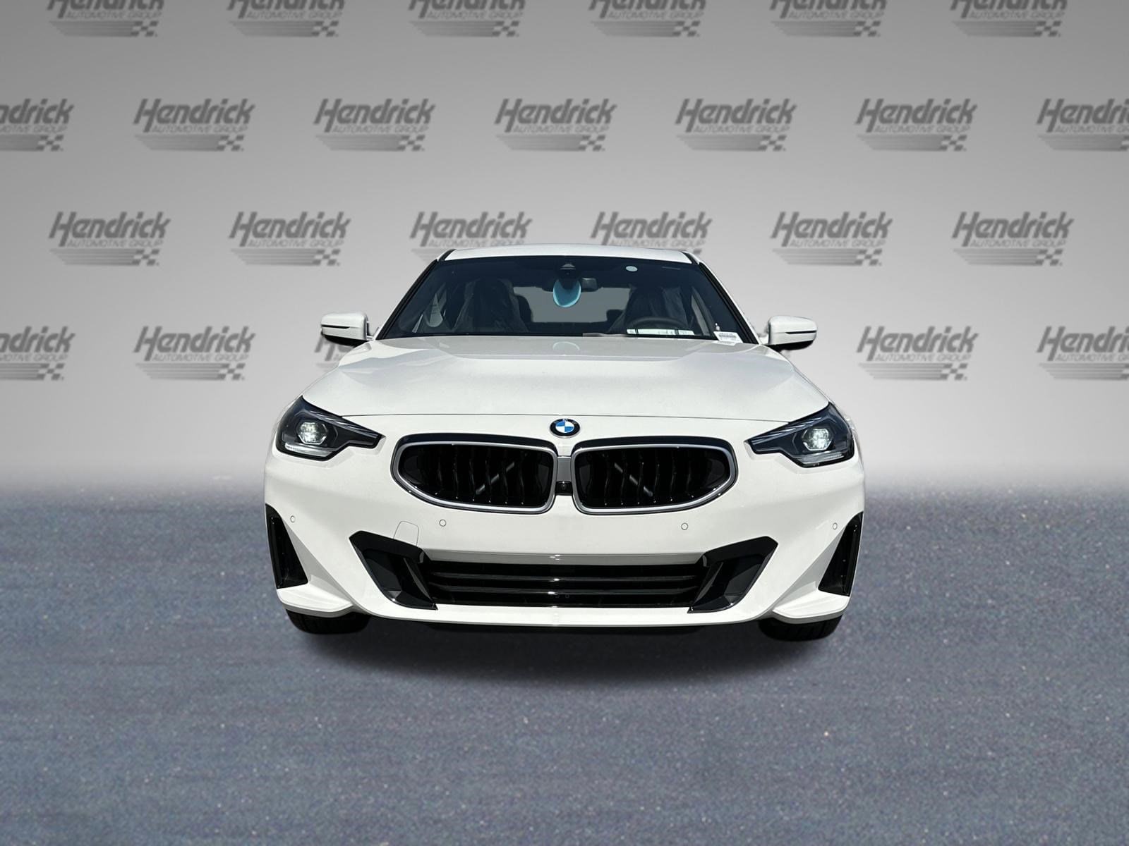 2025 BMW 230i 230i xDrive photo 3